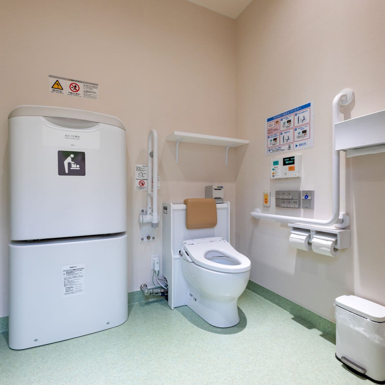 多目的トイレ